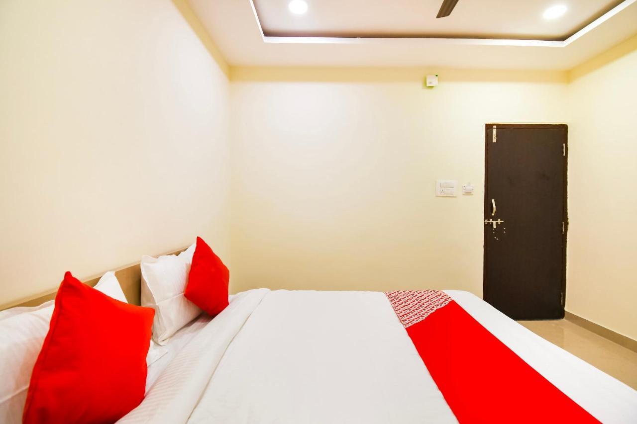 Oyo Flagship 45586 Hotel Airport Inn Rāipur Zewnętrze zdjęcie